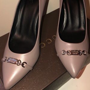 Gucci Taupe Natural 3” heel pumps
